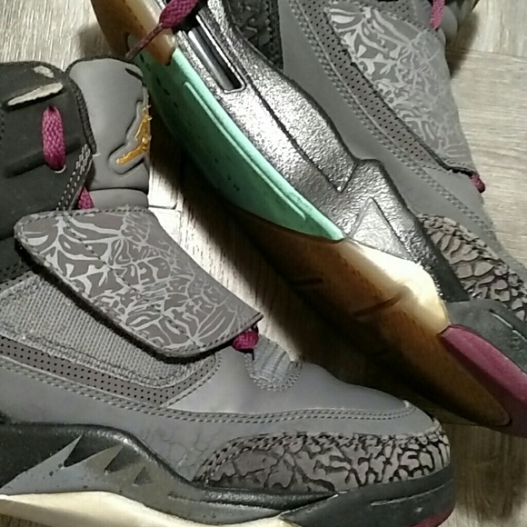 nike air jordan 1 womens trainers